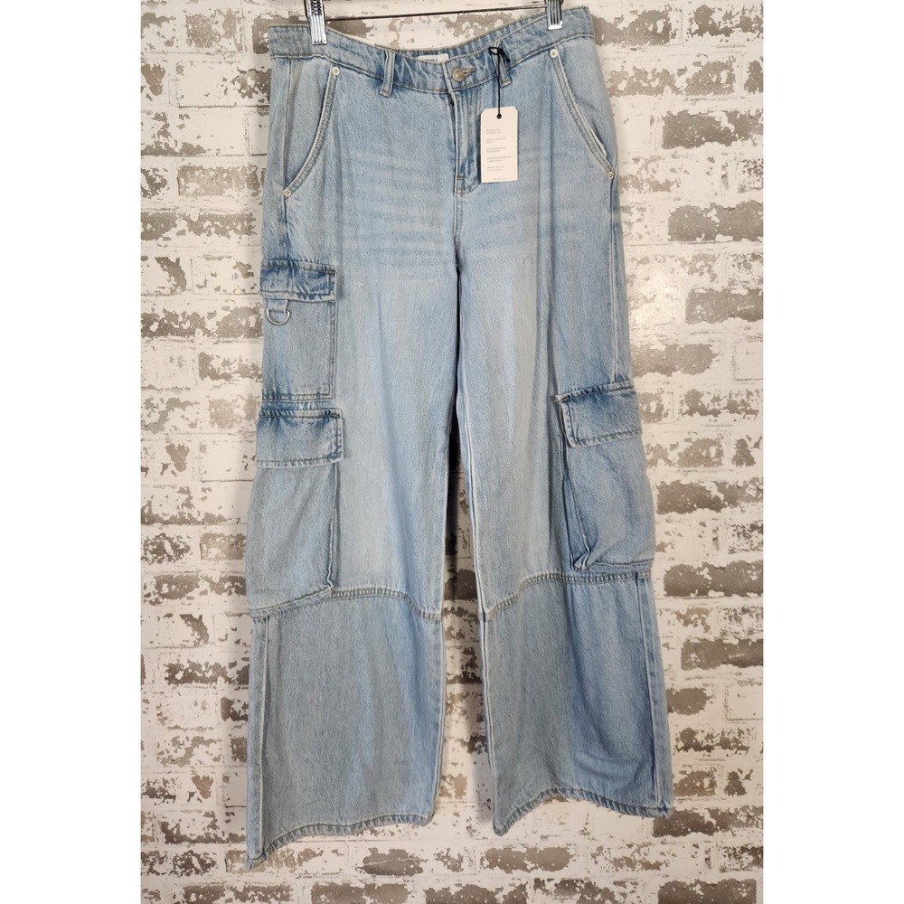 Forever 21 Premium Womens Cargo Jeans Size 27 Relaxed Fit Straight Leg Pockets